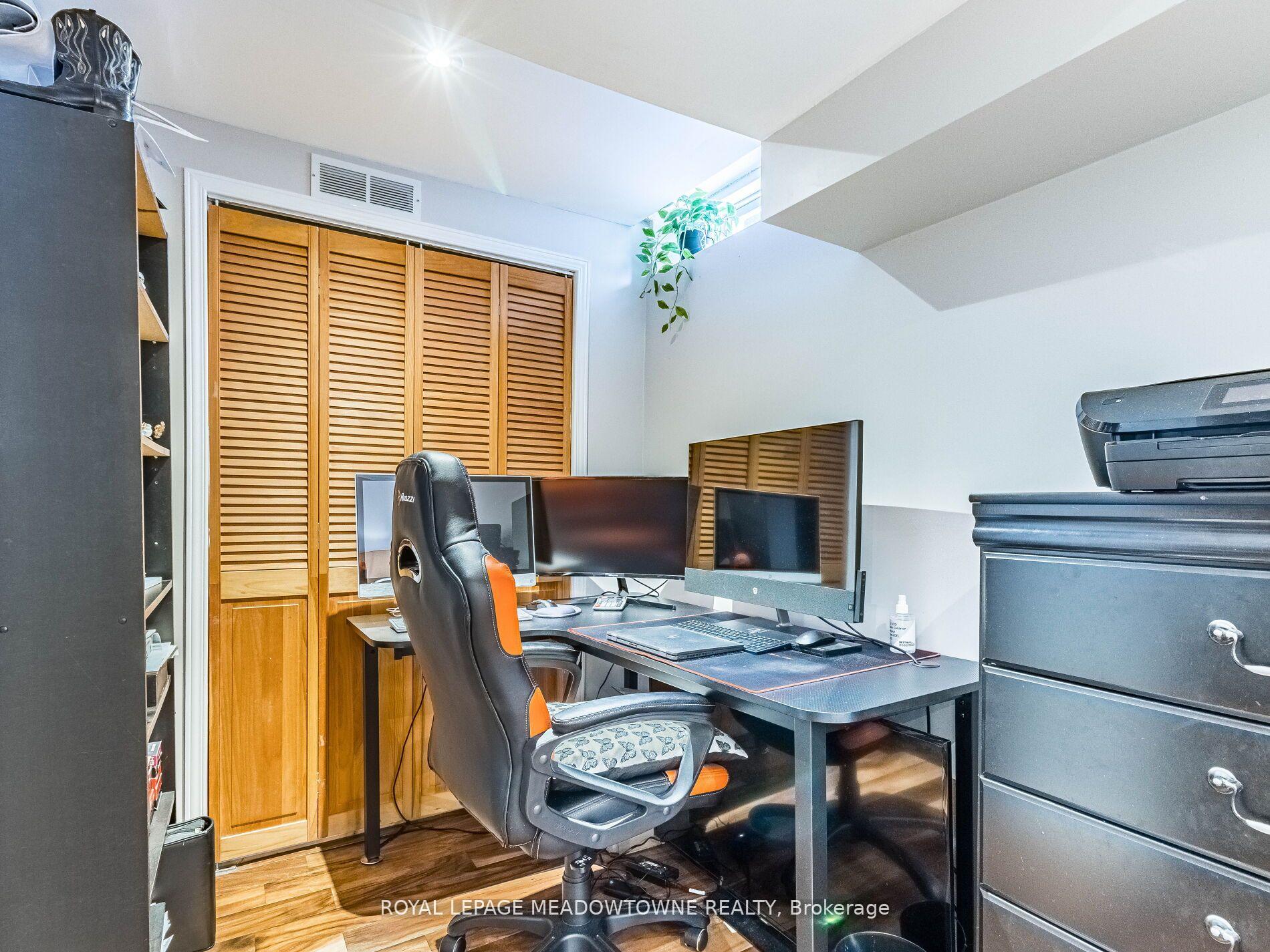 Photo 43 of 73 Townley Crescent, Brampton, Heart Lake West — HOMEH