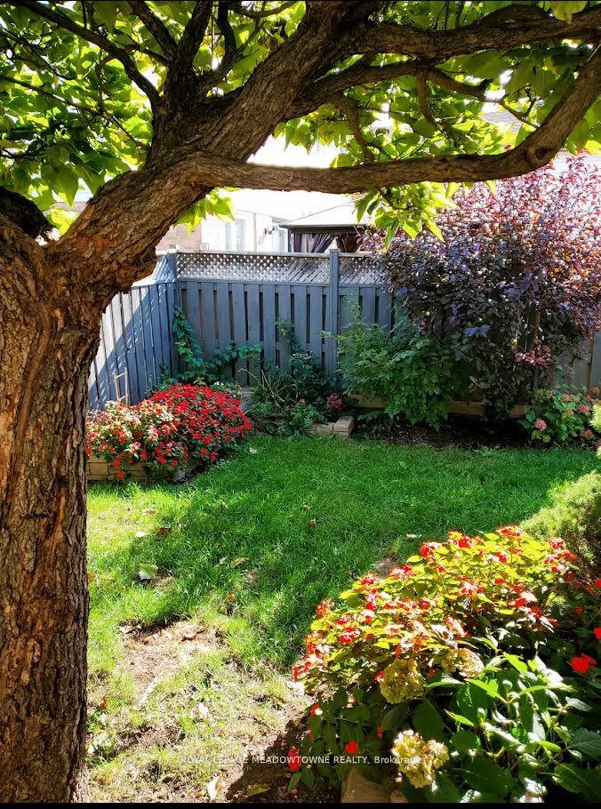 Photo 42 of 73 Townley Crescent, Brampton, Heart Lake West — HOMEH