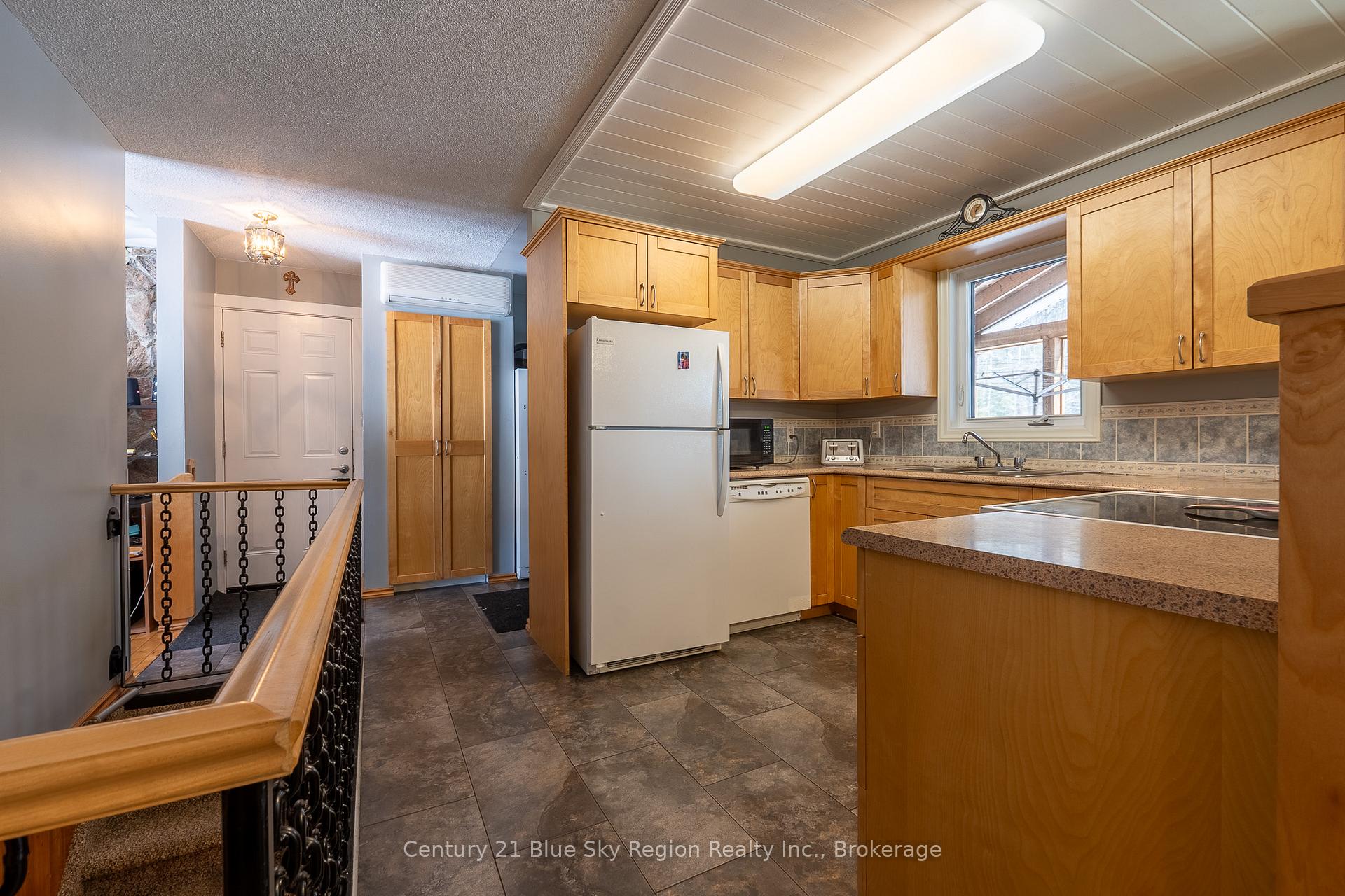Photo 9 of 98 Meadow Drive, East Ferris, Corbeil — HOMEH