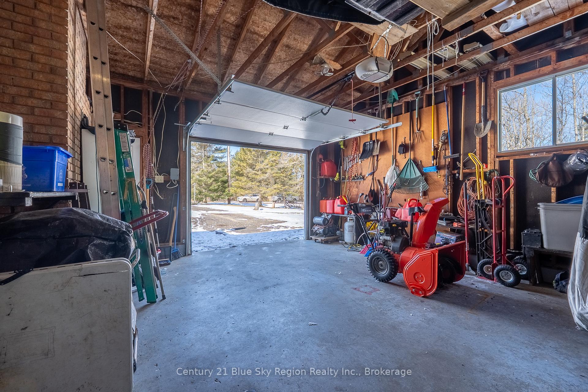 Photo 46 of 98 Meadow Drive, East Ferris, Corbeil — HOMEH