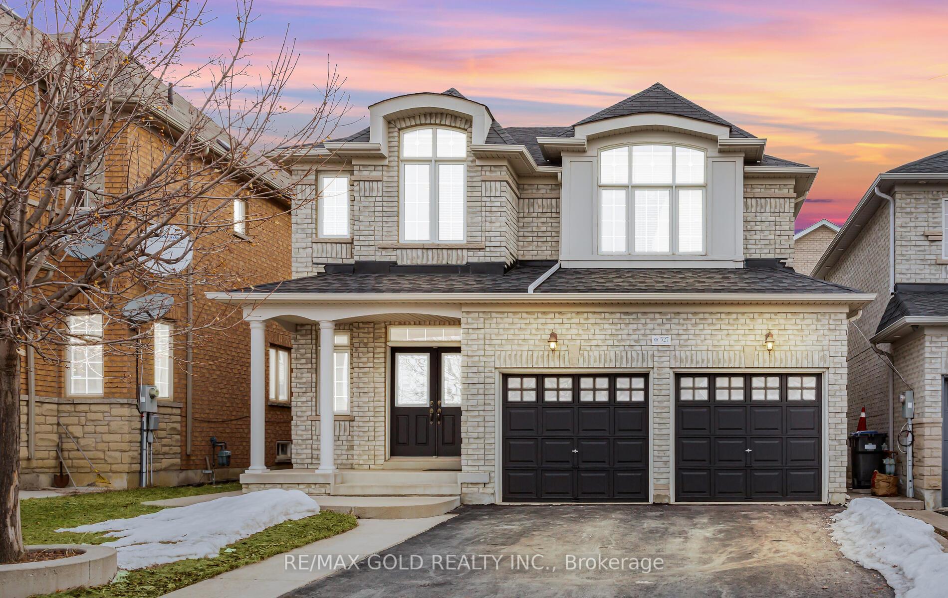 Front of 527 Fernforest Drive