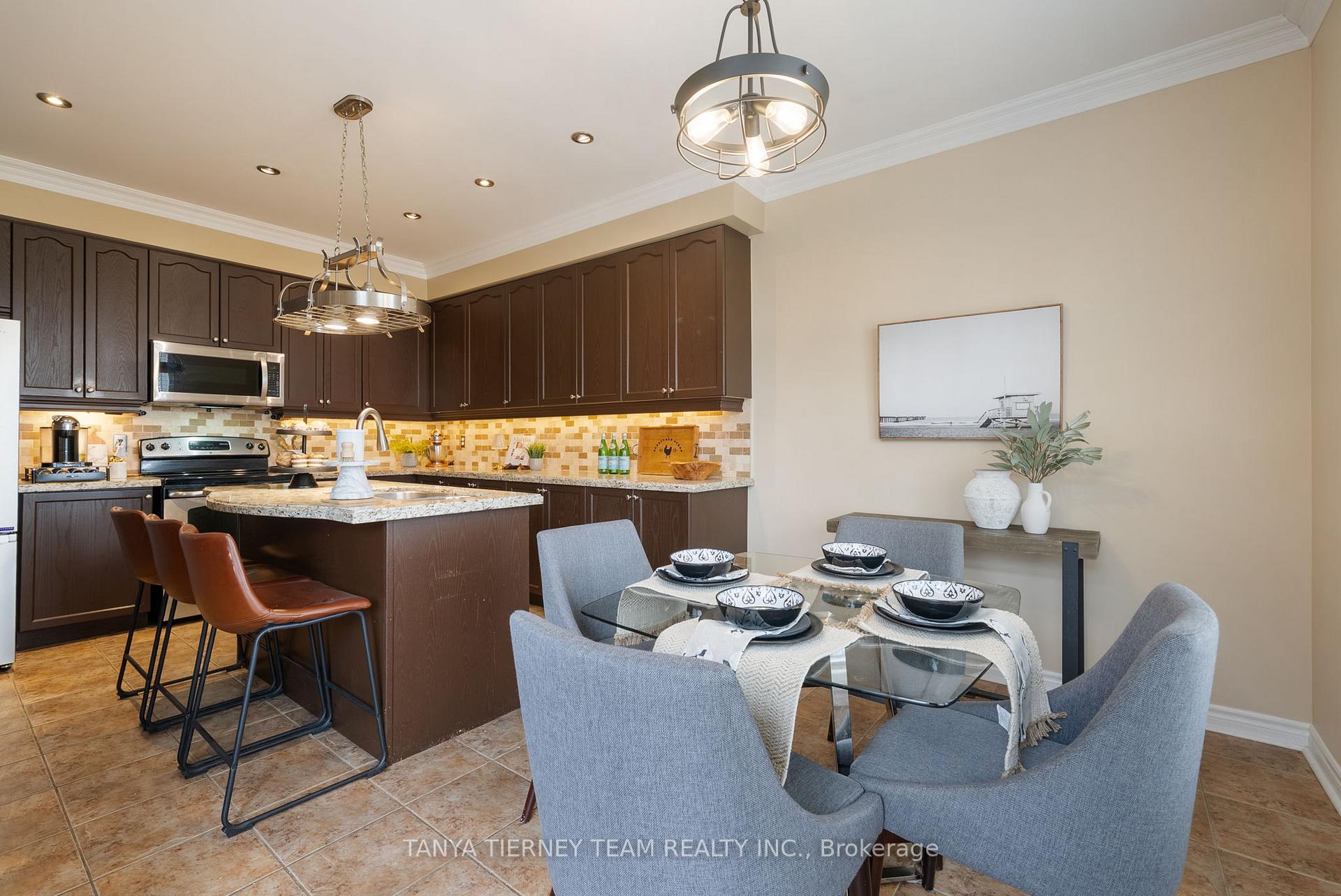 Photo 44 of 116 Cachet Boulevard, Whitby, Brooklin — HOMEH