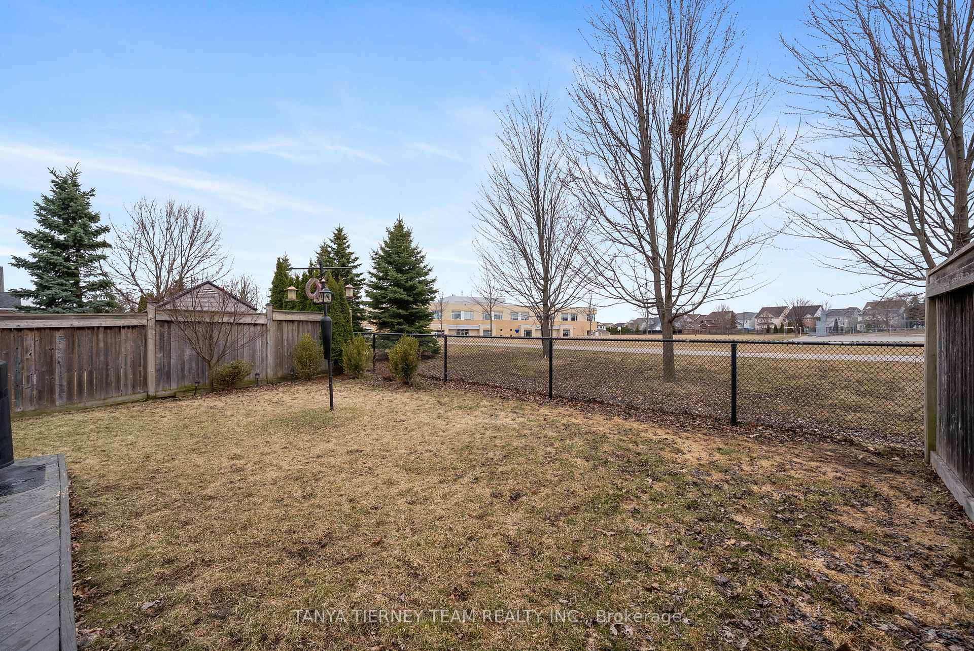 Photo 40 of 116 Cachet Boulevard, Whitby, Brooklin — HOMEH