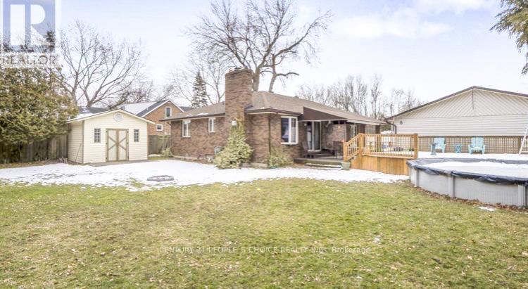 Photo 5 of 1170 Centre Avenue NE, LaSalle — HOMEH