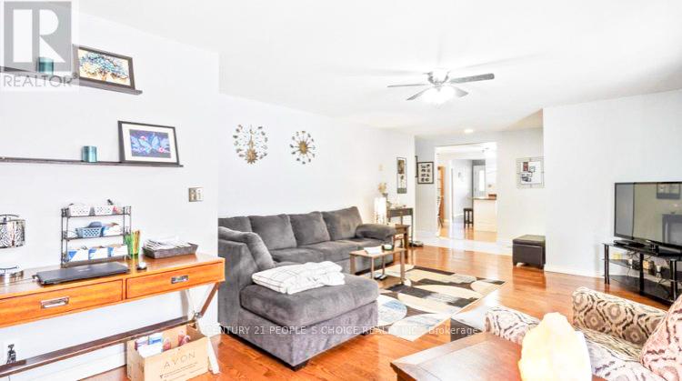 Photo 17 of 1170 Centre Avenue NE, LaSalle — HOMEH