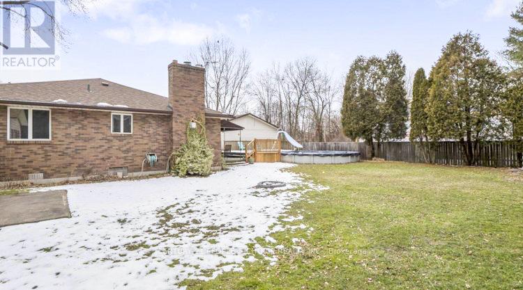 Photo 16 of 1170 Centre Avenue NE, LaSalle — HOMEH