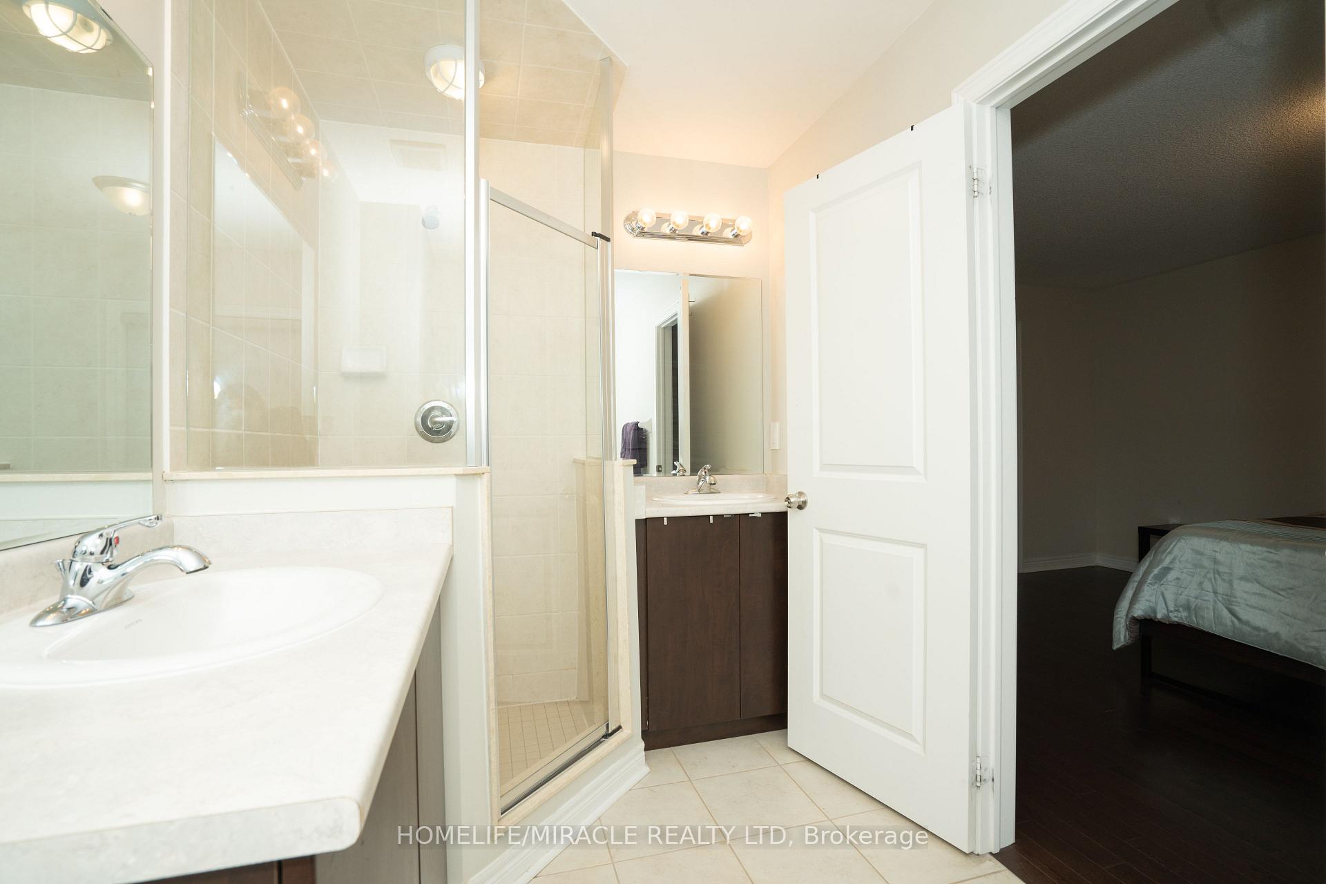 Photo 10 of 83 Finegan Circle, Brampton, Northwest Brampton — HOMEH