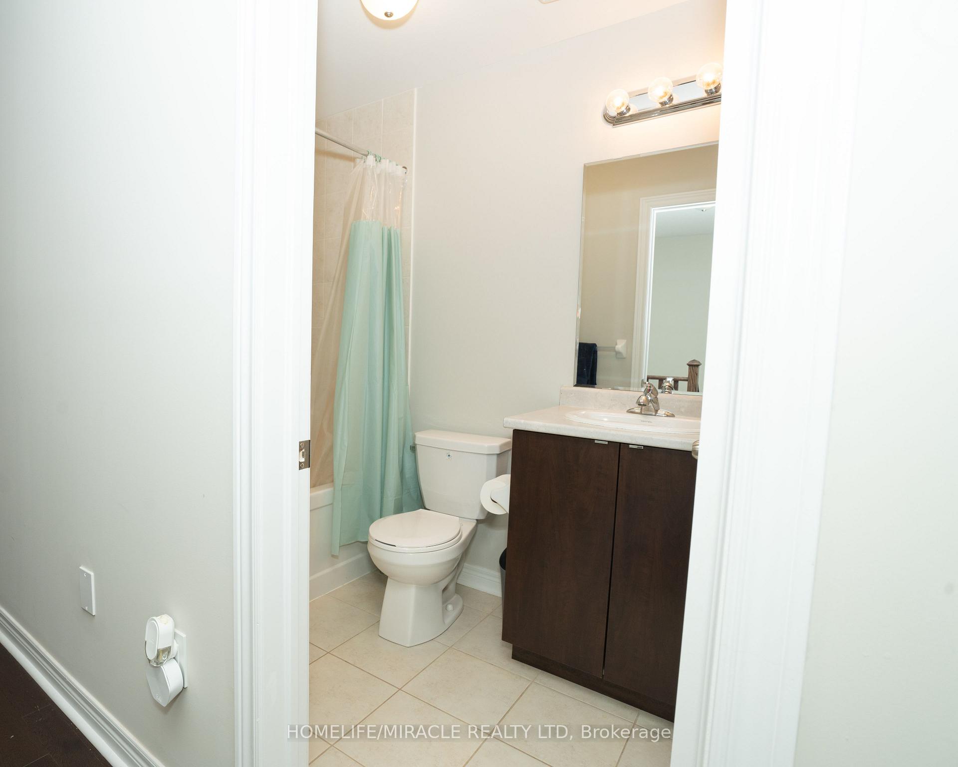 Photo 15 of 83 Finegan Circle, Brampton, Northwest Brampton — HOMEH