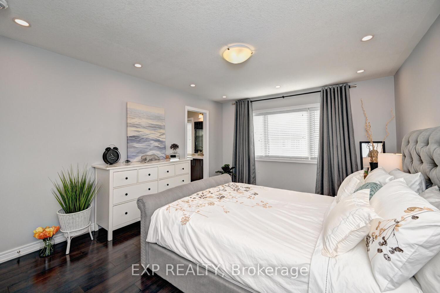 Photo 27 of 467 Linden Drive, Cambridge, Preston Heights — HOMEH