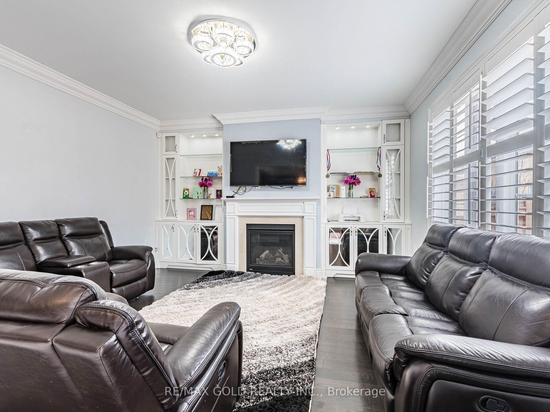 Photo 10 of 12 Jaypeak Road, Brampton, Toronto Gore Rural Estate — HOMEH
