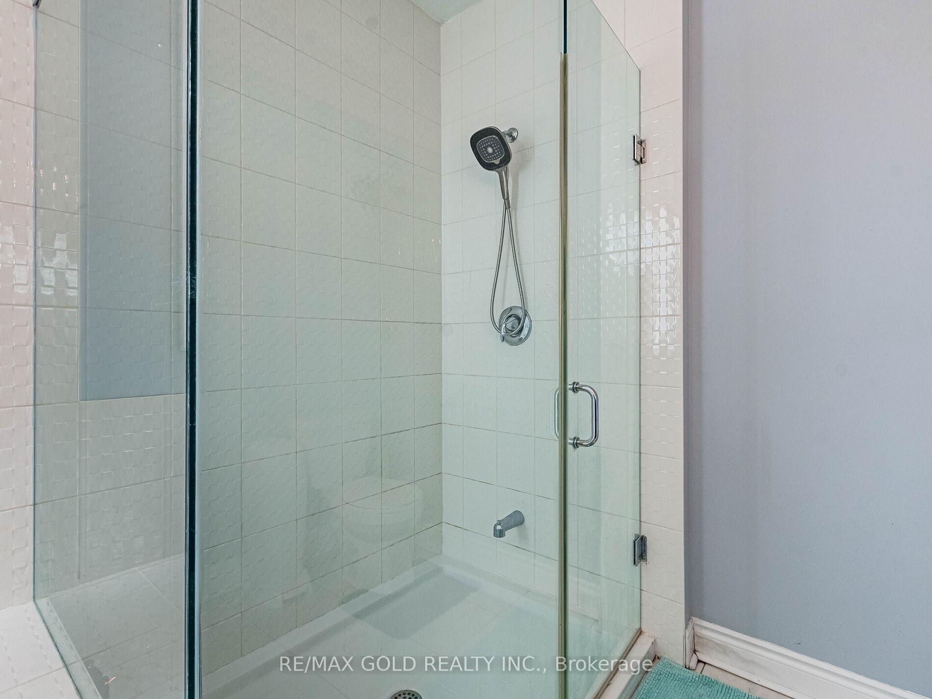 Photo 36 of 12 Jaypeak Road, Brampton, Toronto Gore Rural Estate — HOMEH