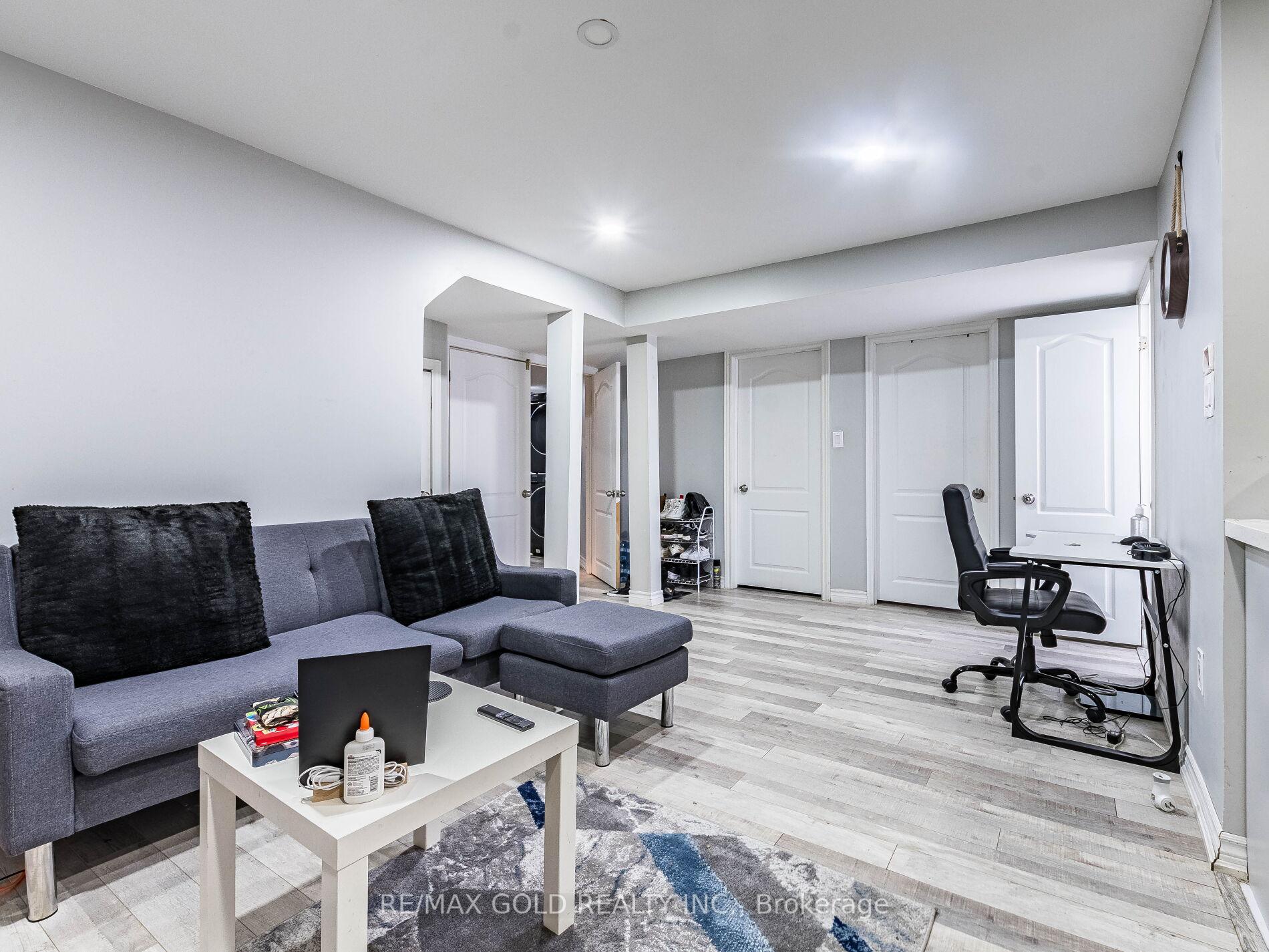 Photo 33 of 12 Jaypeak Road, Brampton, Toronto Gore Rural Estate — HOMEH