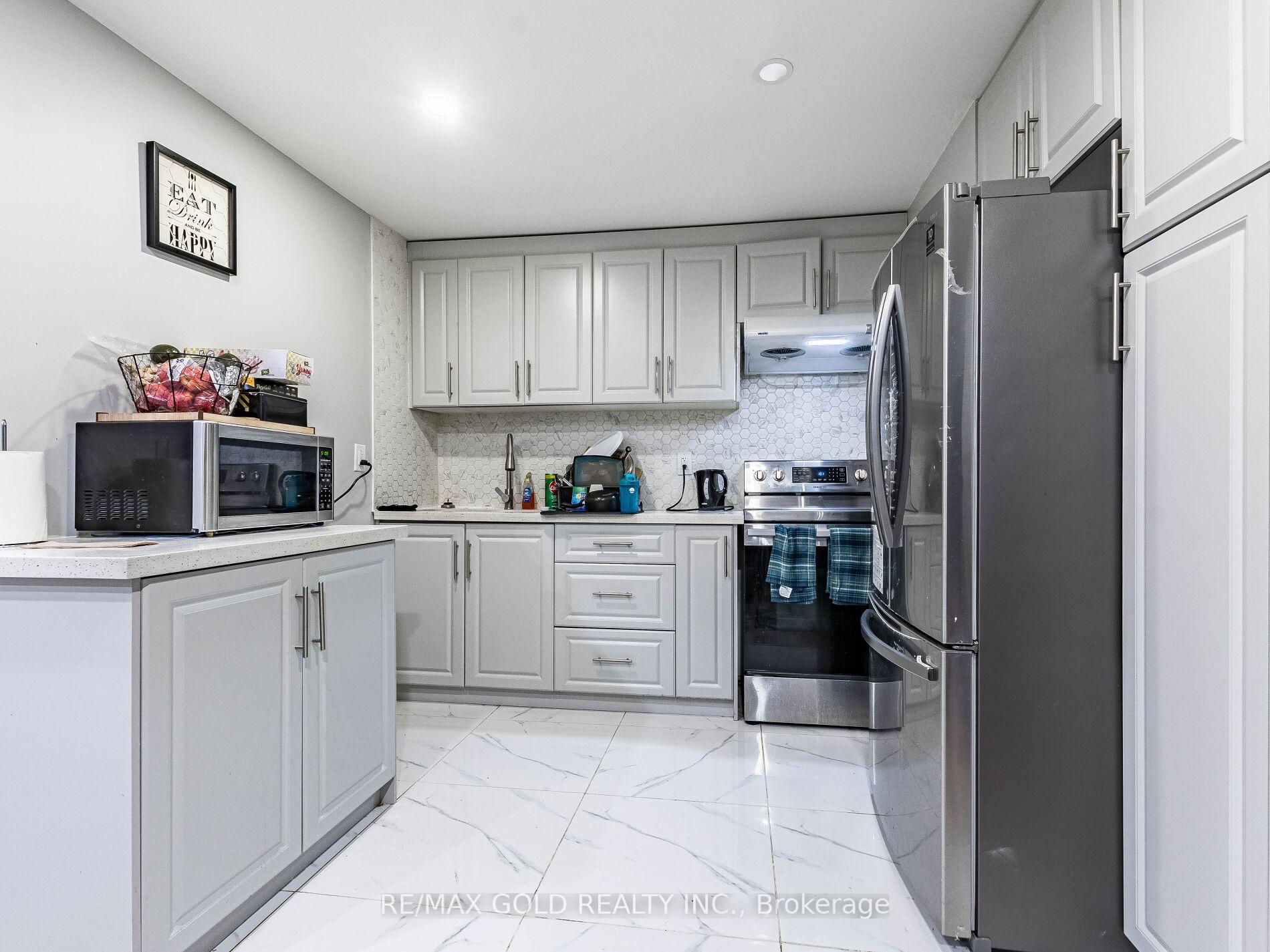 Photo 31 of 12 Jaypeak Road, Brampton, Toronto Gore Rural Estate — HOMEH