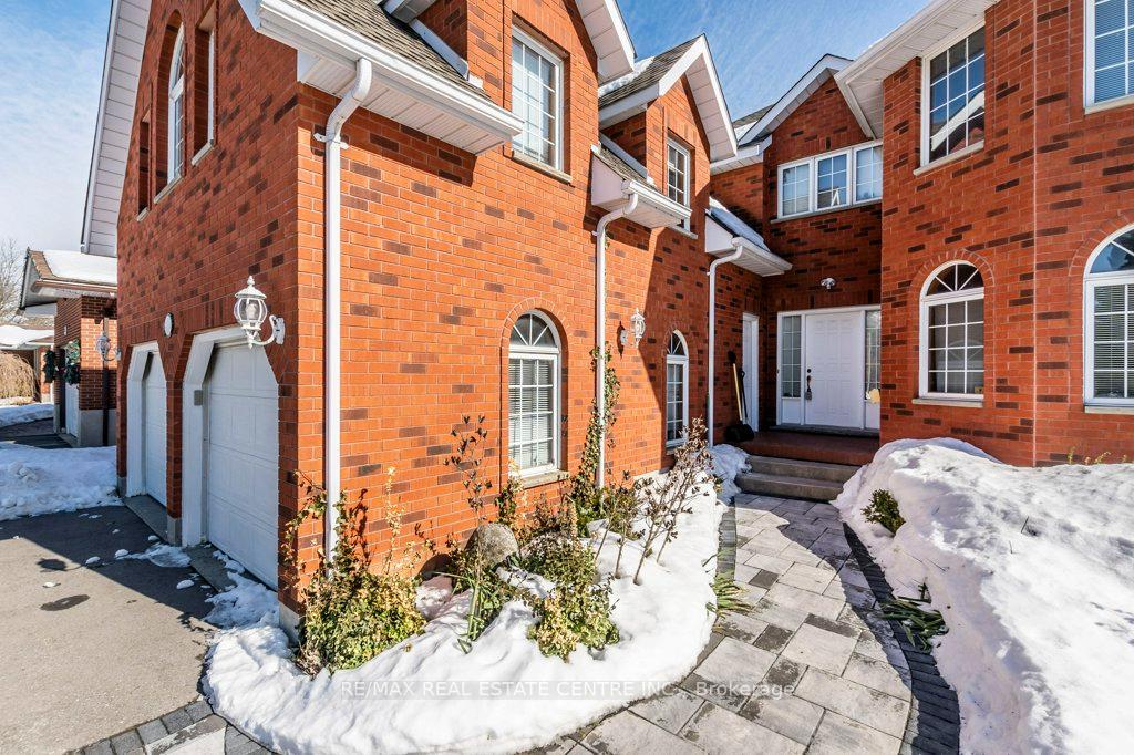 Photo 2 of 401 Forestlawn Road, Waterloo — HOMEH