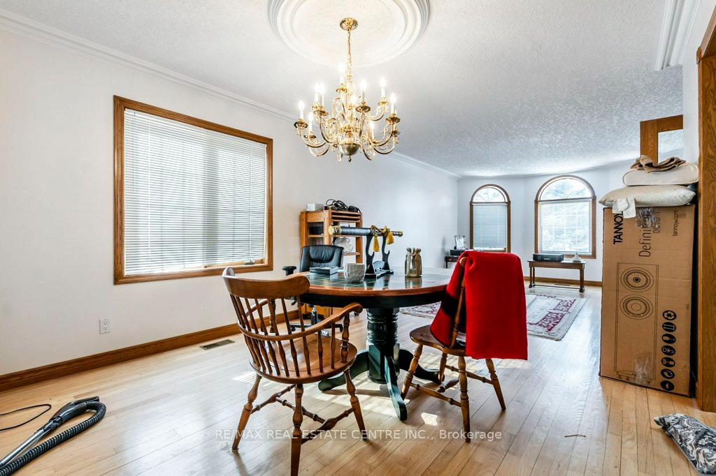 Photo 3 of 401 Forestlawn Road, Waterloo — HOMEH