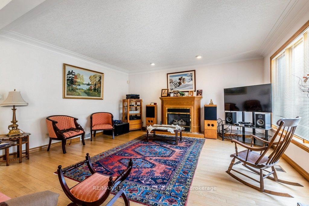 Photo 10 of 401 Forestlawn Road, Waterloo — HOMEH