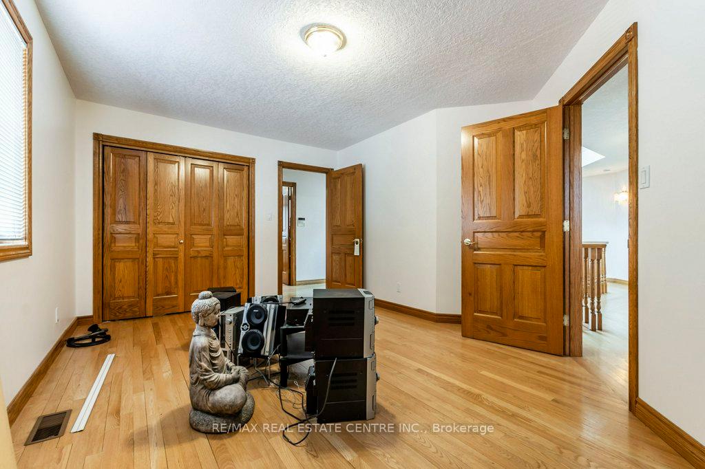 Photo 47 of 401 Forestlawn Road, Waterloo — HOMEH