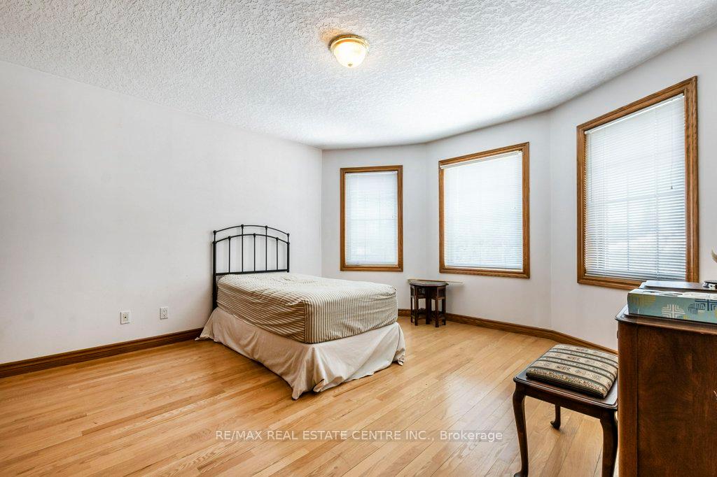 Photo 14 of 401 Forestlawn Road, Waterloo — HOMEH