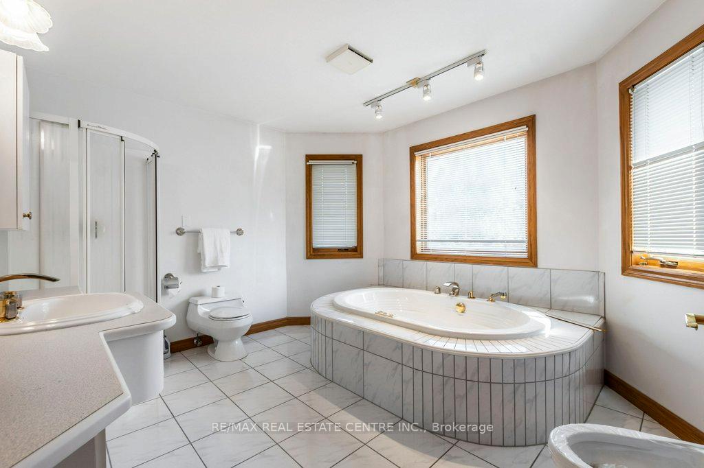 Photo 18 of 401 Forestlawn Road, Waterloo — HOMEH