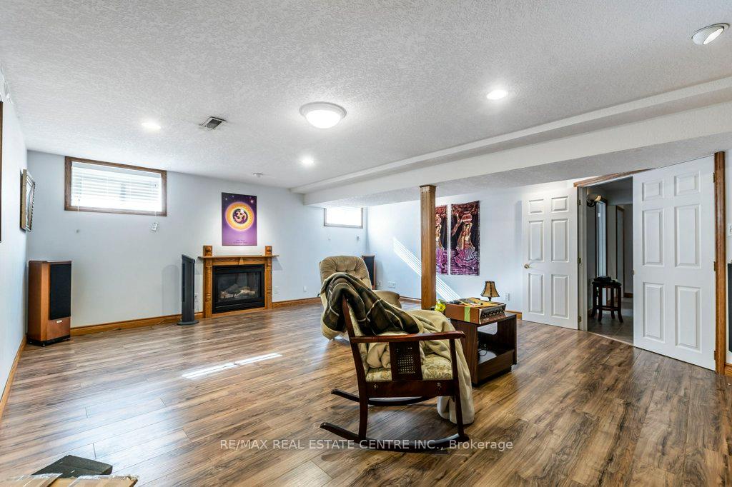 Photo 24 of 401 Forestlawn Road, Waterloo — HOMEH
