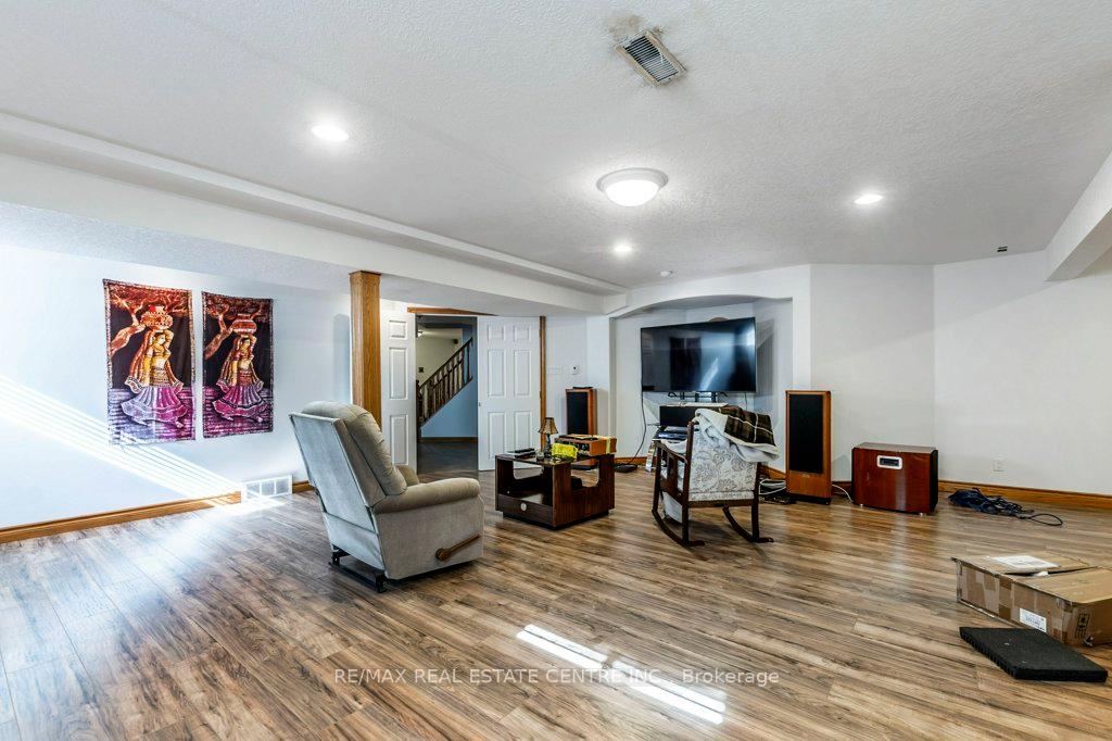 Photo 26 of 401 Forestlawn Road, Waterloo — HOMEH