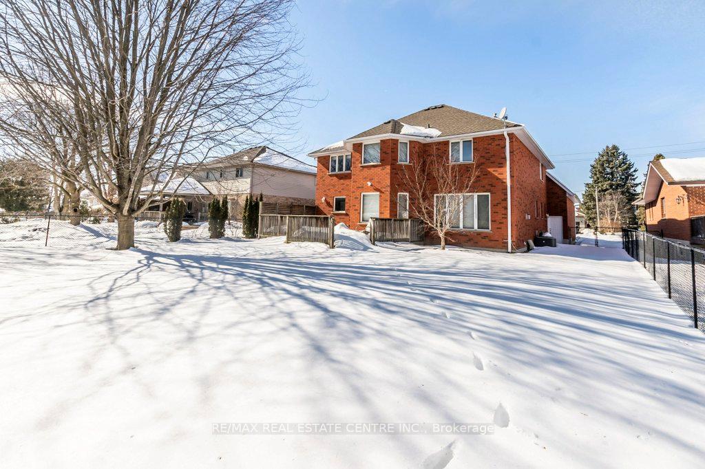 Photo 32 of 401 Forestlawn Road, Waterloo — HOMEH