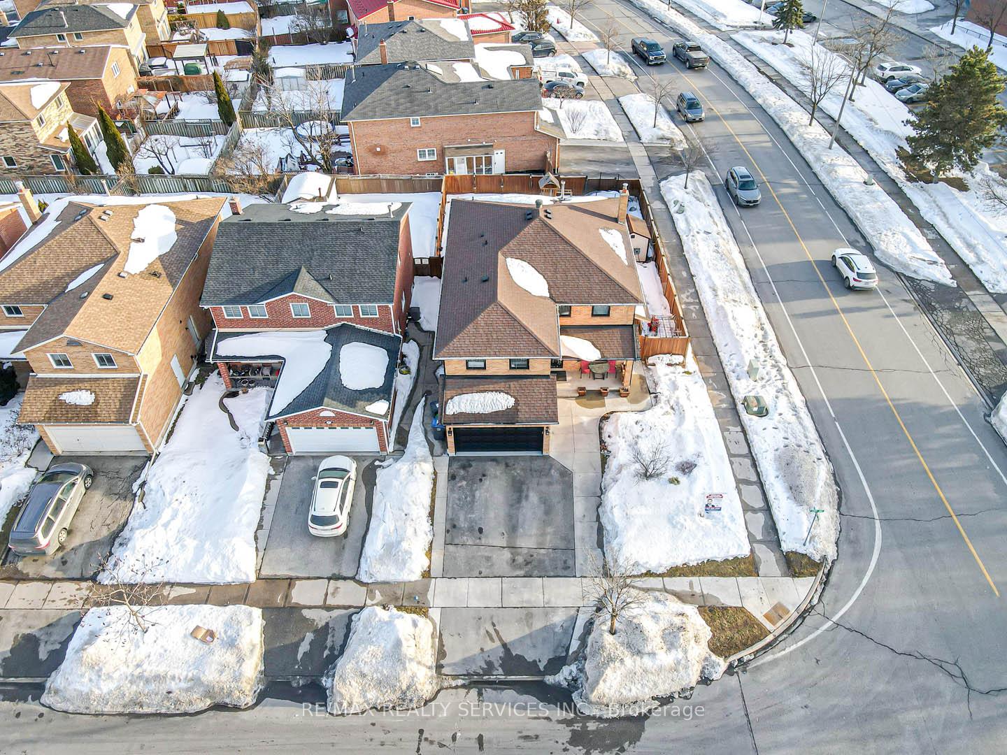 Photo 2 of 2 Ebby Avenue, Brampton, Heart Lake West — HOMEH