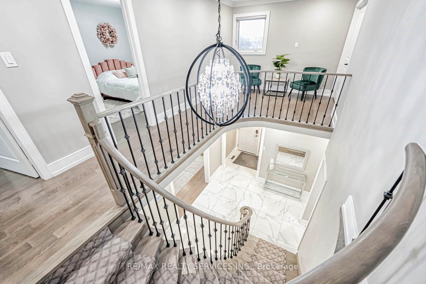 Photo 14 of 2 Ebby Avenue, Brampton, Heart Lake West — HOMEH