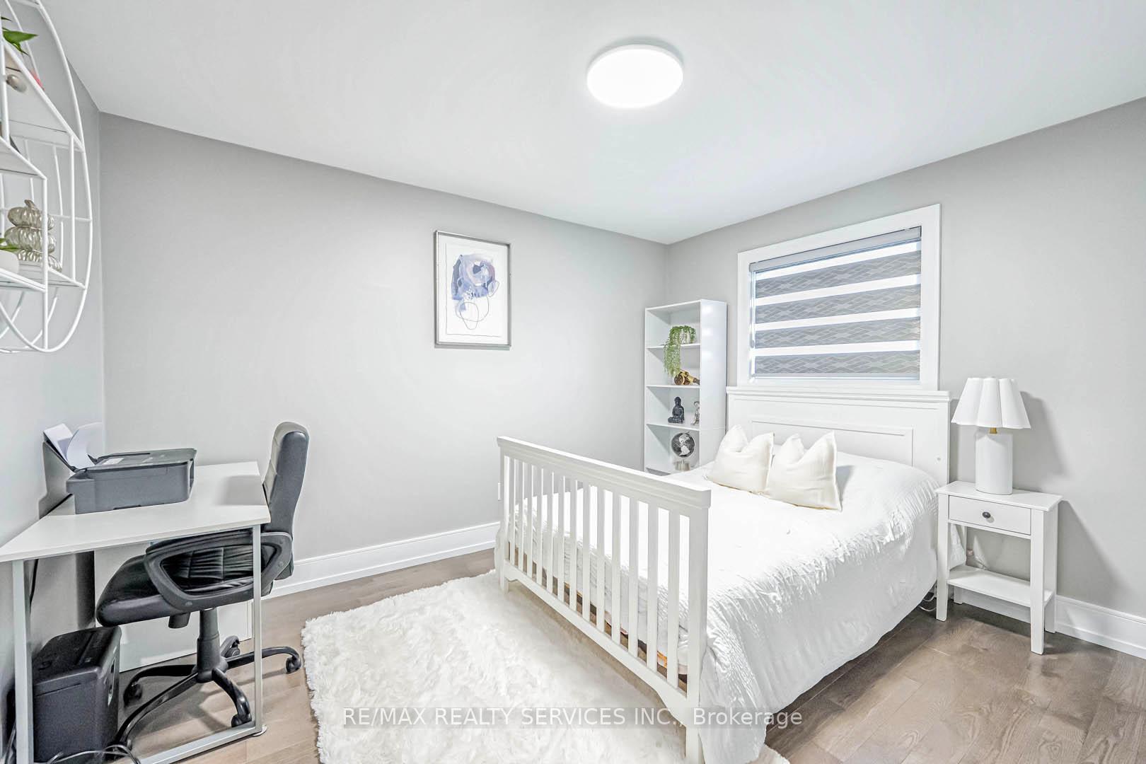 Photo 19 of 2 Ebby Avenue, Brampton, Heart Lake West — HOMEH
