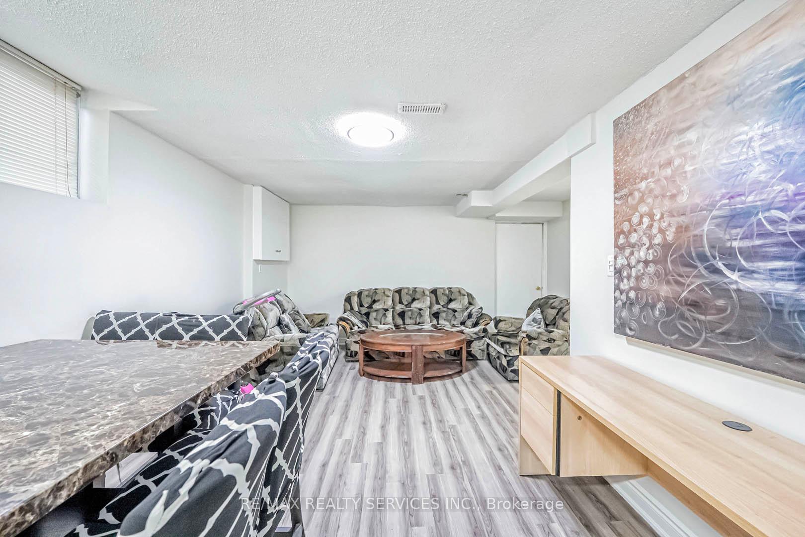 Photo 26 of 2 Ebby Avenue, Brampton, Heart Lake West — HOMEH