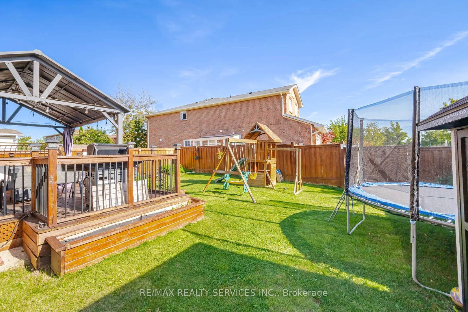 Photo 35 of 2 Ebby Avenue, Brampton, Heart Lake West — HOMEH