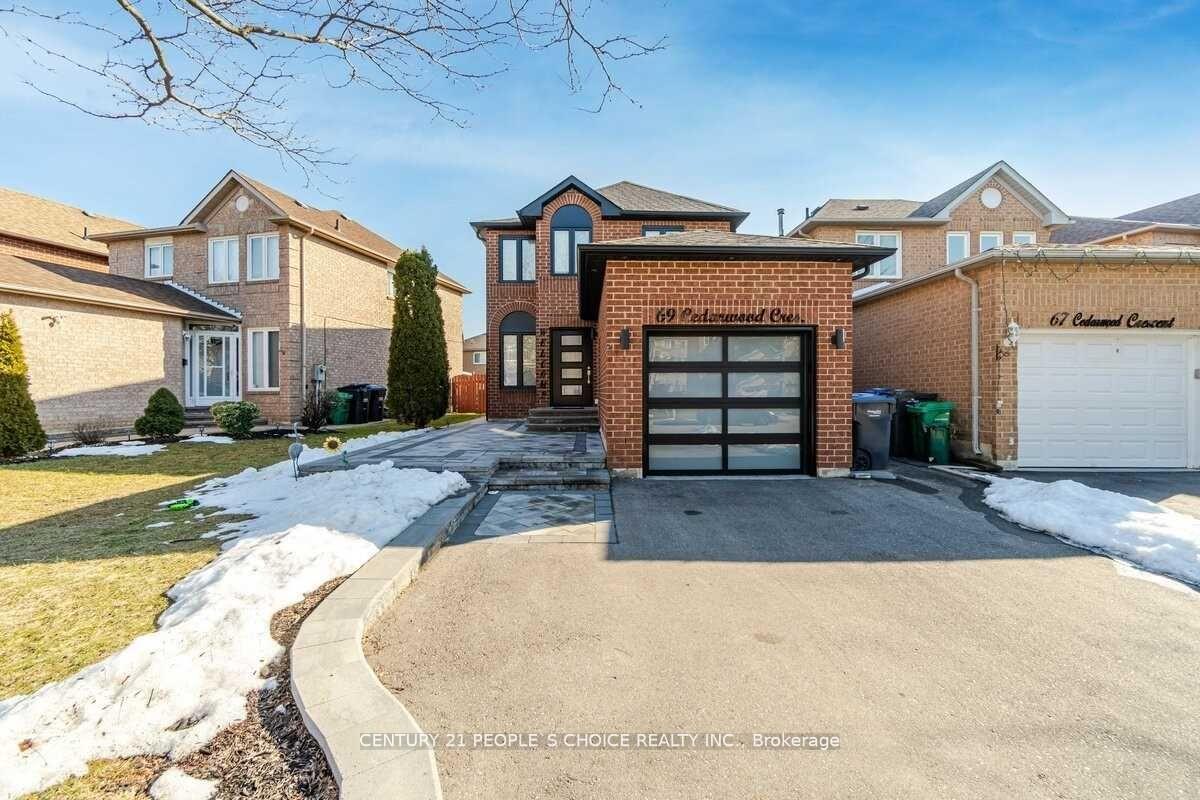 Photo 2 of 69 Cedarwood Crescent, Brampton, Brampton West — HOMEH