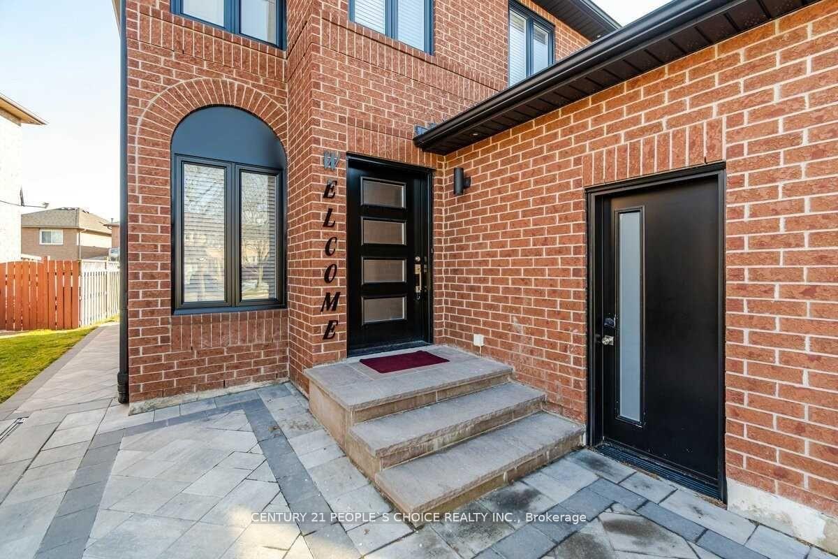 Photo 5 of 69 Cedarwood Crescent, Brampton, Brampton West — HOMEH