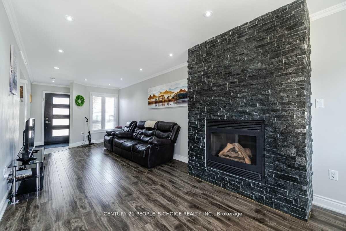 Photo 9 of 69 Cedarwood Crescent, Brampton, Brampton West — HOMEH