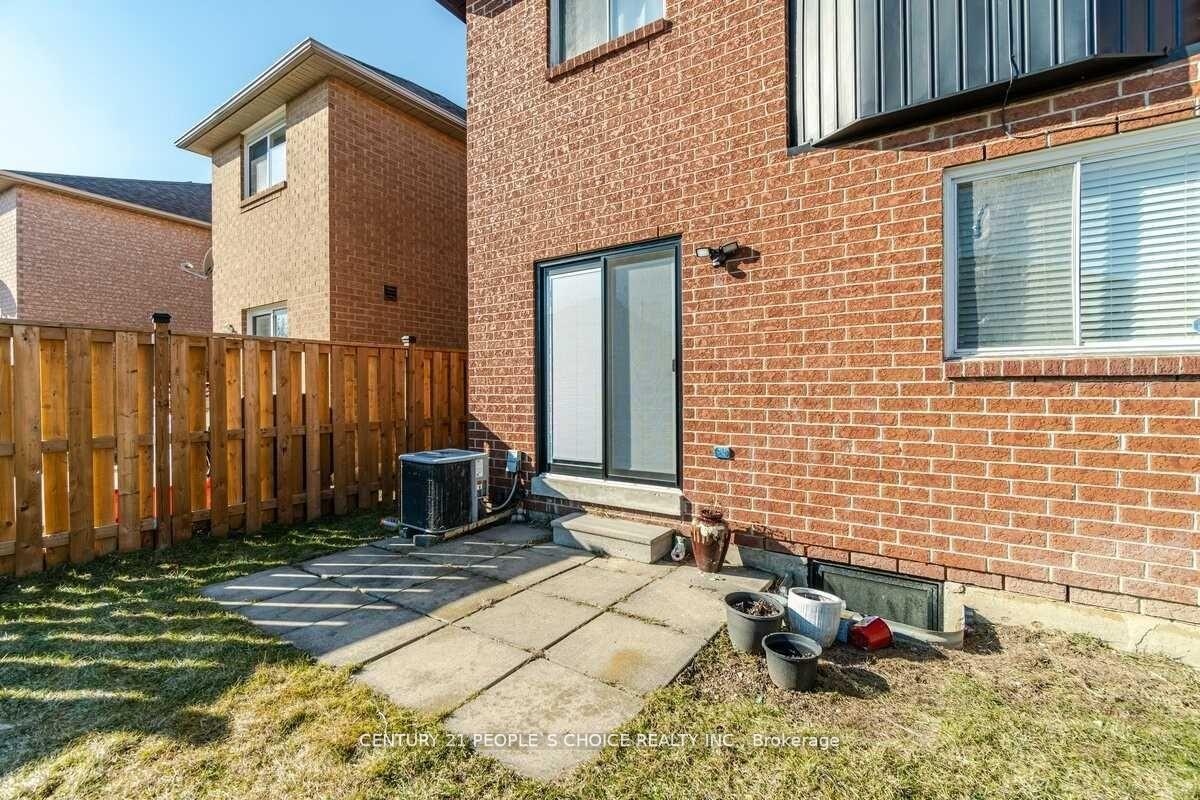 Photo 35 of 69 Cedarwood Crescent, Brampton, Brampton West — HOMEH