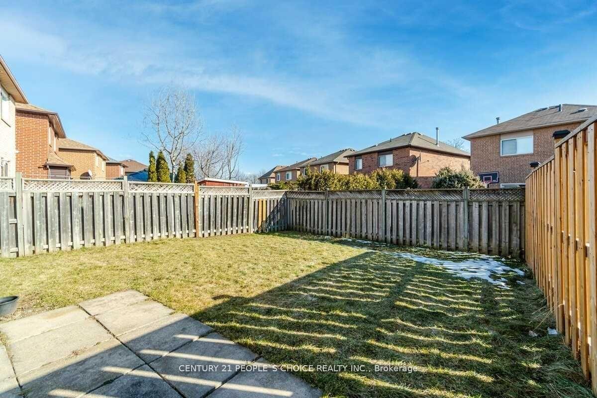 Photo 32 of 69 Cedarwood Crescent, Brampton, Brampton West — HOMEH