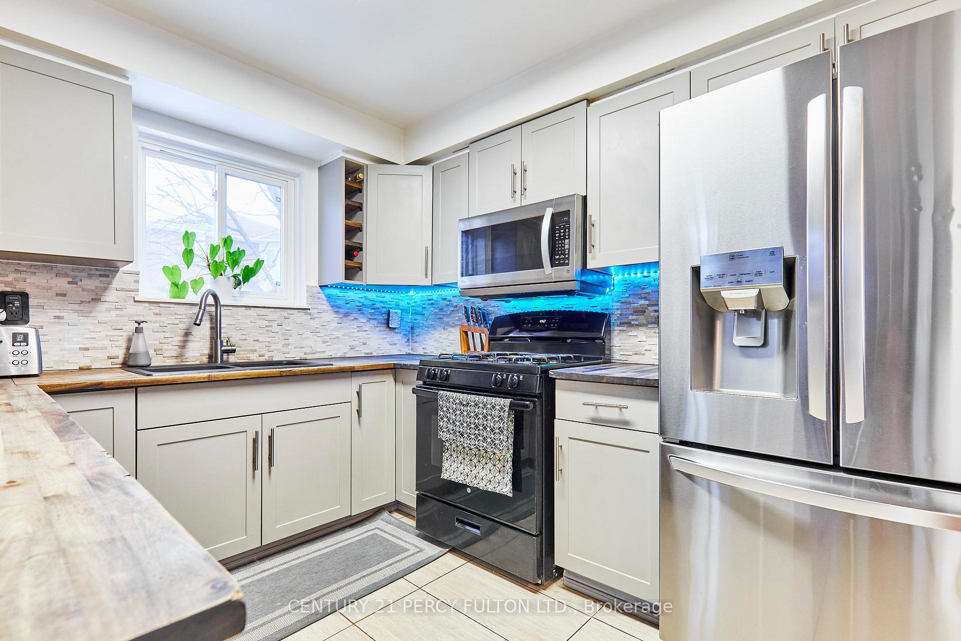 Photo 9 of 1930 Parkside Drive, Pickering, Amberlea — HOMEH