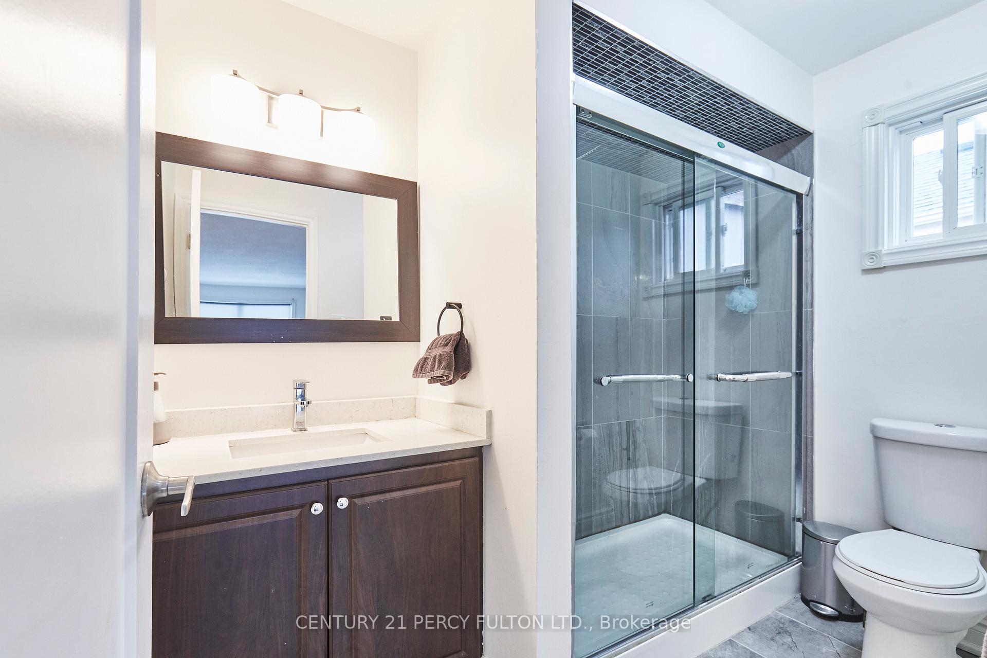 Photo 13 of 1930 Parkside Drive, Pickering, Amberlea — HOMEH