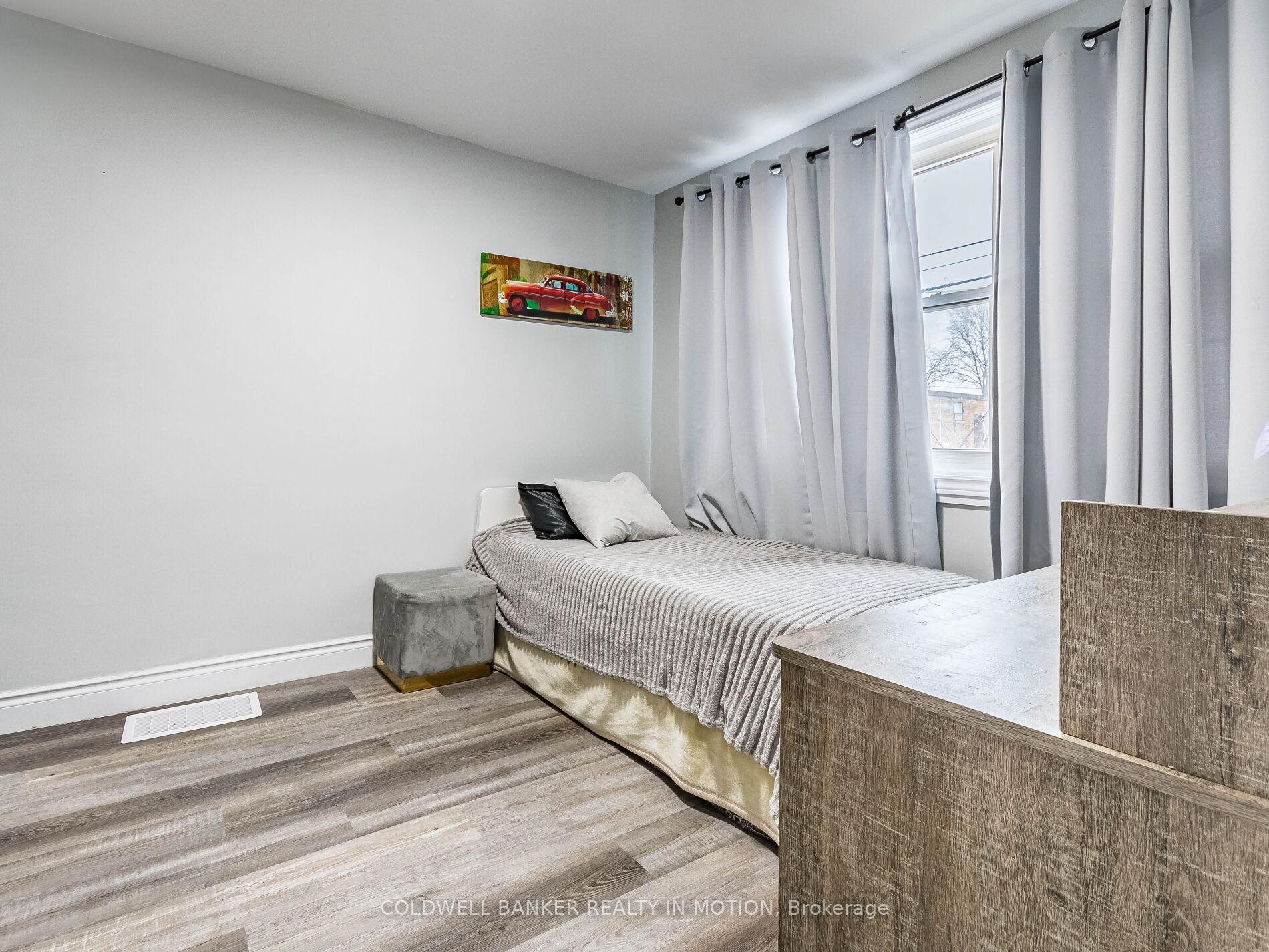 Photo 23 of 2163 King Street E, Hamilton, Glenview — HOMEH