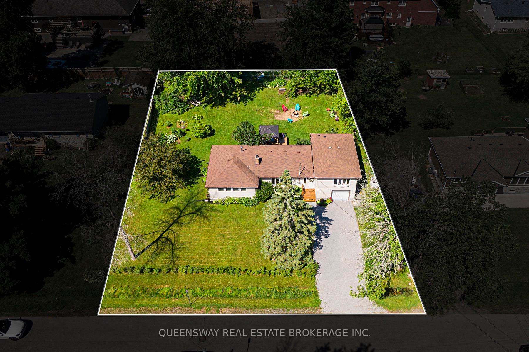 Photo 2 of 746 Sedore Avenue, Georgina, Historic Lakeshore Communities — HOMEH