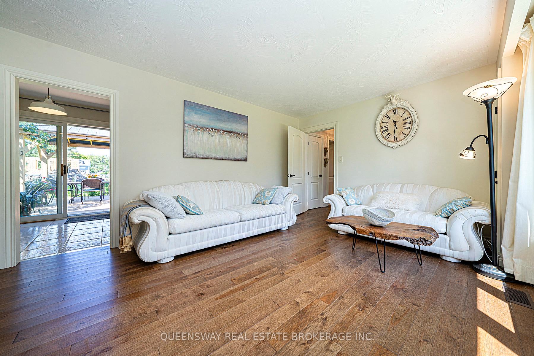 Photo 6 of 746 Sedore Avenue, Georgina, Historic Lakeshore Communities — HOMEH