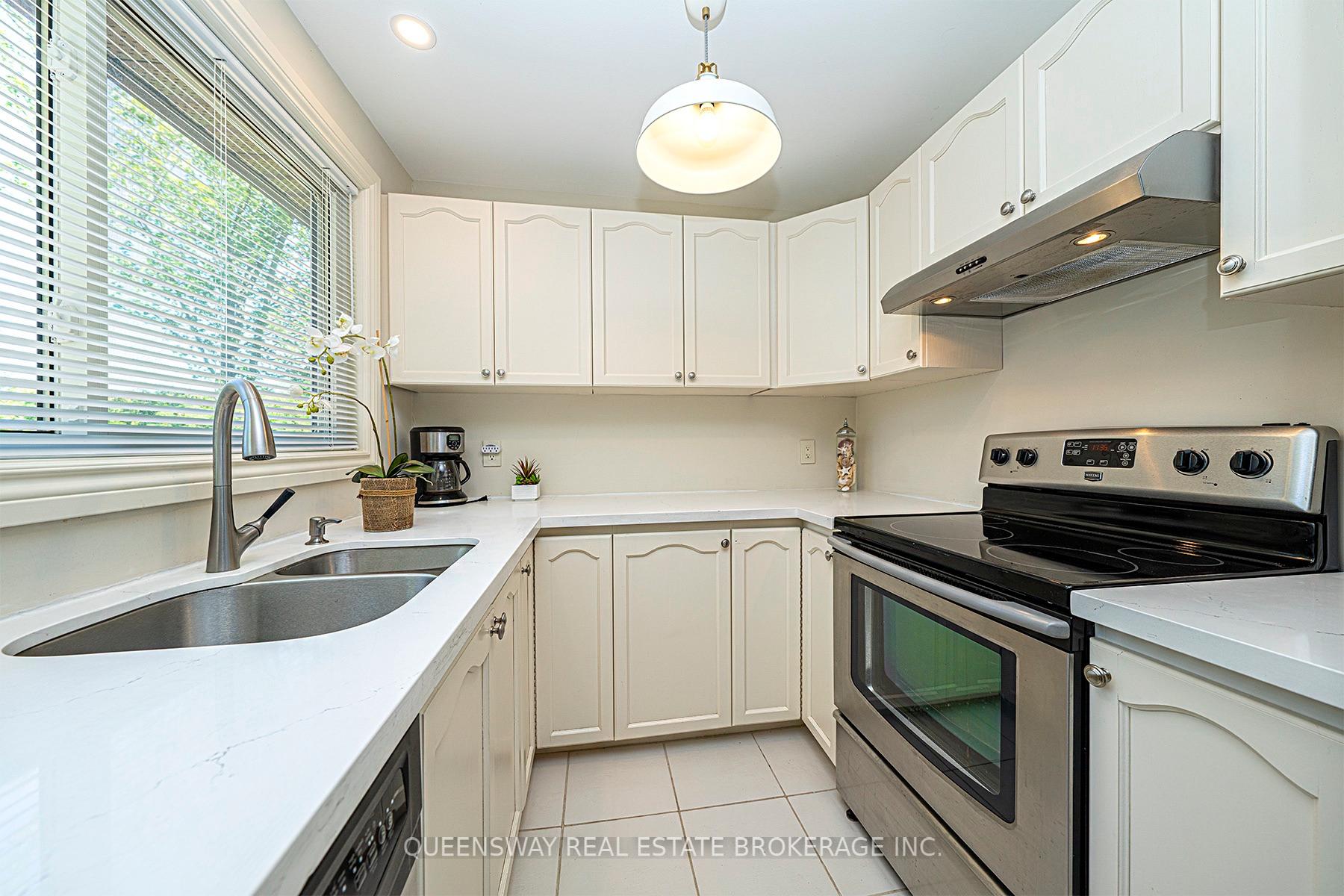 Photo 9 of 746 Sedore Avenue, Georgina, Historic Lakeshore Communities — HOMEH