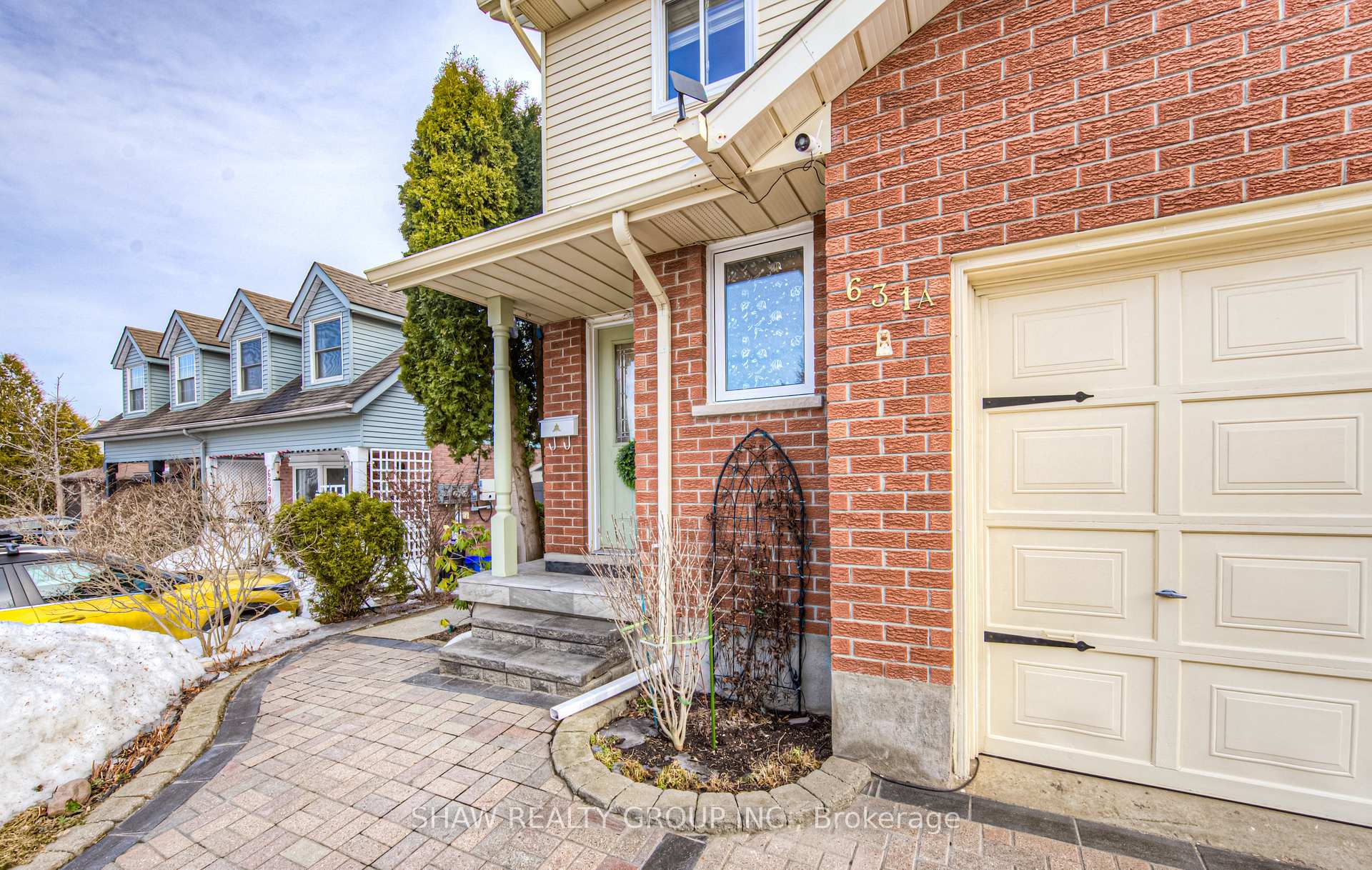 Photo 3 of Unit A, 631 Pinerow Crescent, Waterloo — HOMEH