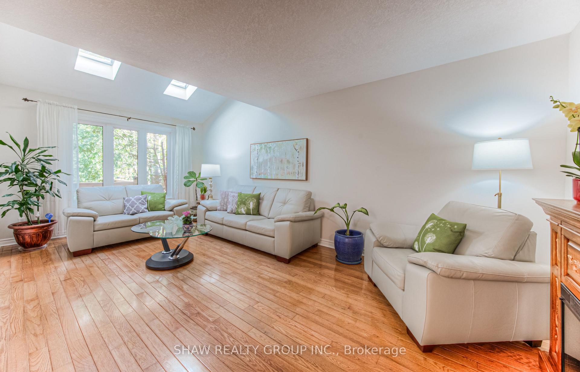Photo 8 of Unit A, 631 Pinerow Crescent, Waterloo — HOMEH