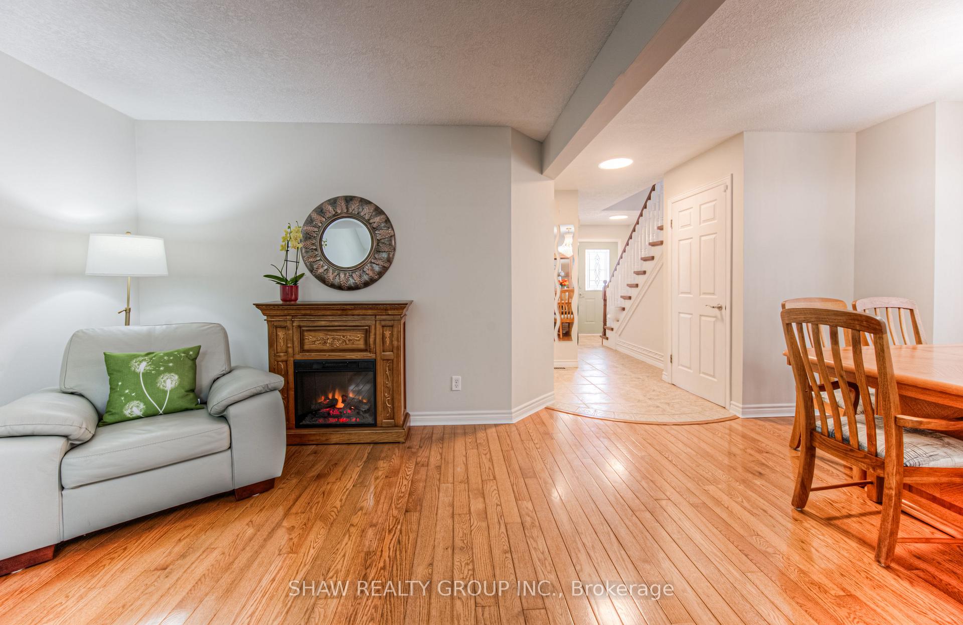 Photo 11 of Unit A, 631 Pinerow Crescent, Waterloo — HOMEH