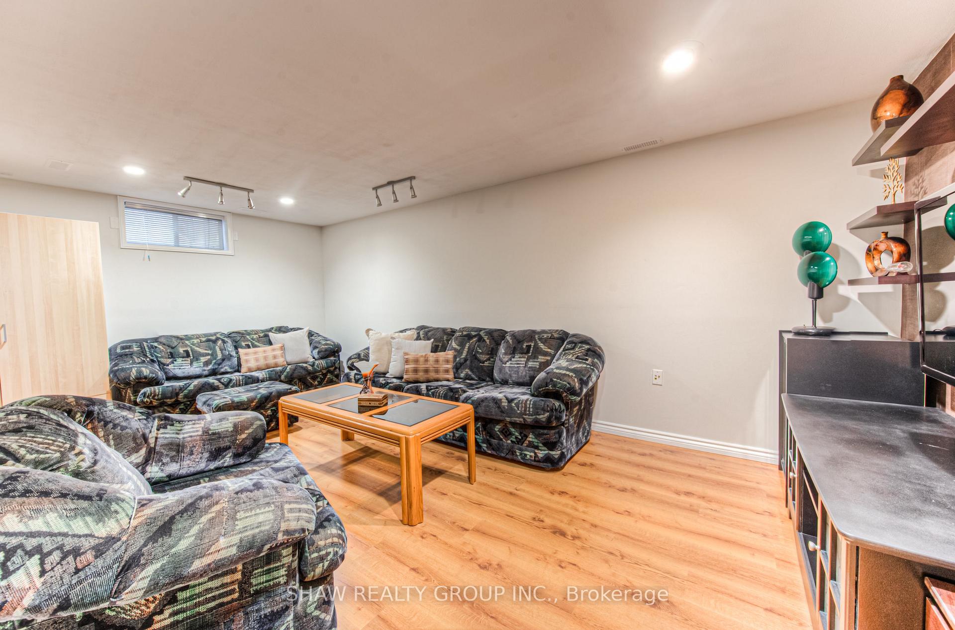 Photo 30 of Unit A, 631 Pinerow Crescent, Waterloo — HOMEH
