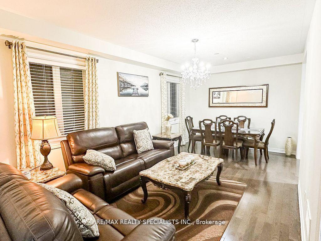 Photo 4 of 4 Vernosa Drive, Brampton, Credit Valley — HOMEH