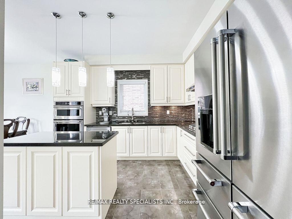 Photo 20 of 4 Vernosa Drive, Brampton, Credit Valley — HOMEH