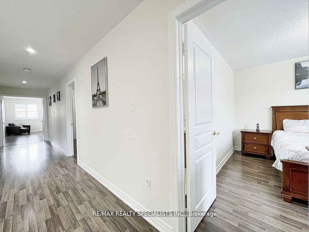 Photo 30 of 4 Vernosa Drive, Brampton, Credit Valley — HOMEH