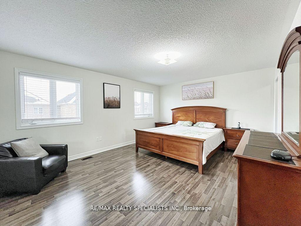 Photo 23 of 4 Vernosa Drive, Brampton, Credit Valley — HOMEH
